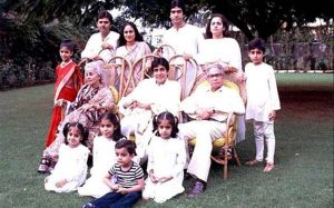 Read more about the article महानायक अमिताभ बच्चन के पूरे परिवार ने किया था इस फिल्म में काम