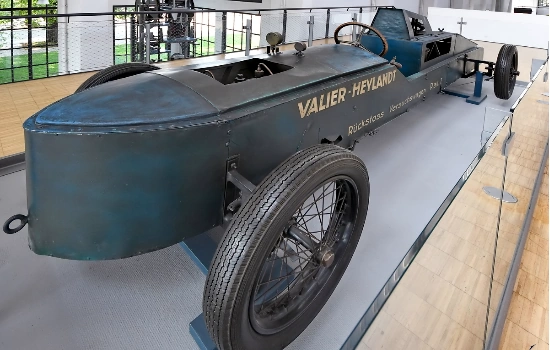 rocket car invented by verlier
